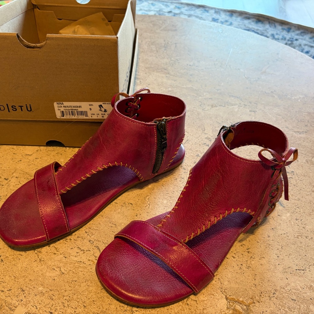 Bed Stu Pink Leather Sandals